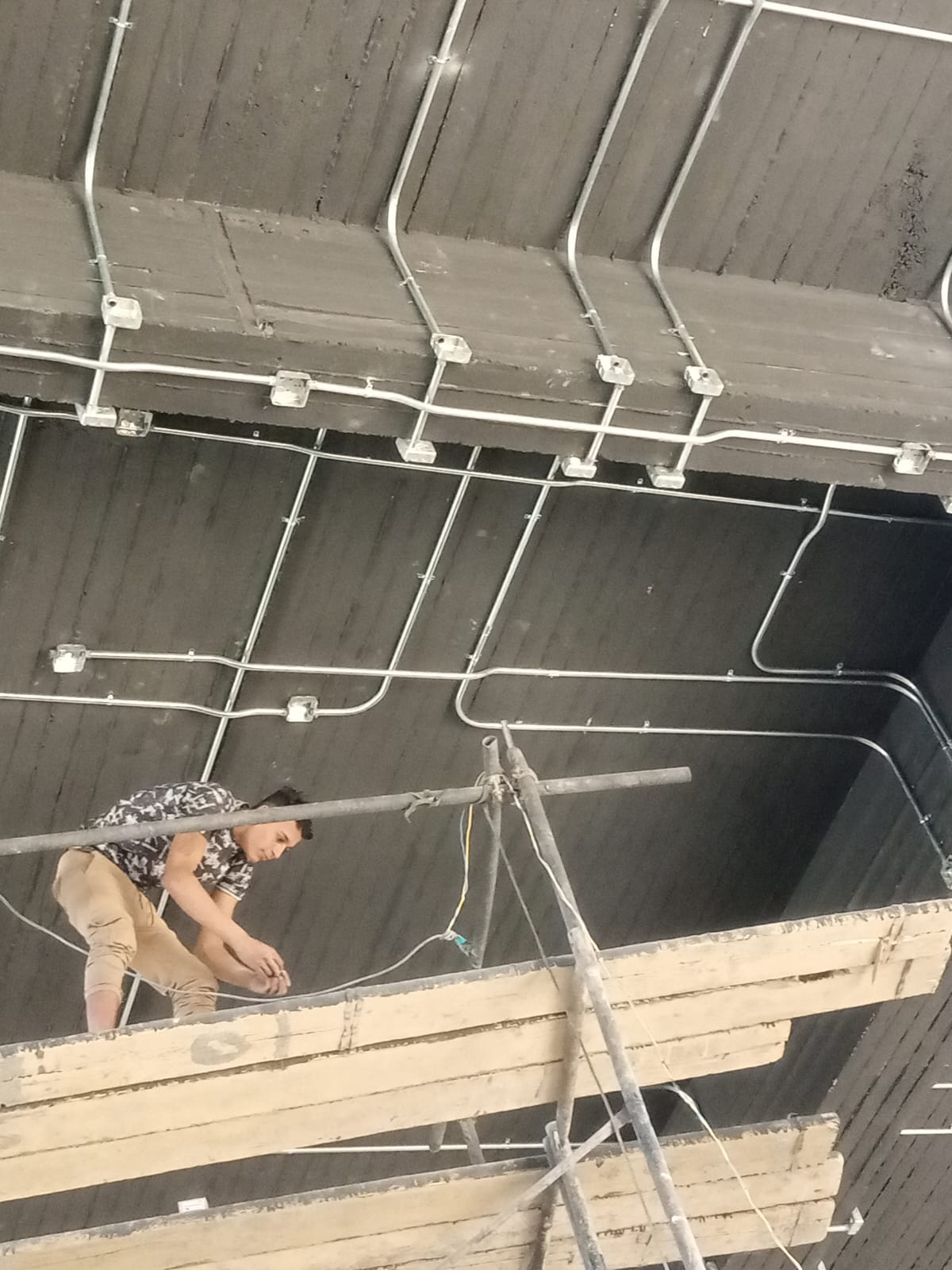 تمديدات كهربائية